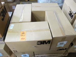 (24) 3M MATS, 49" X 16 FT X 0.40" THK SIZE, OFF-WHITE COLOR.. LOADING & HANDLING FEE $15-4103